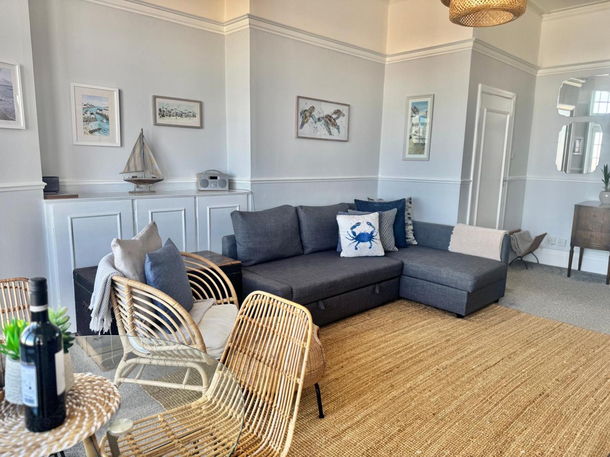 A View Of The Bay- Panoramic Sea Views- Sleeps 4 Apartment Westgate-on-Sea Luaran gambar